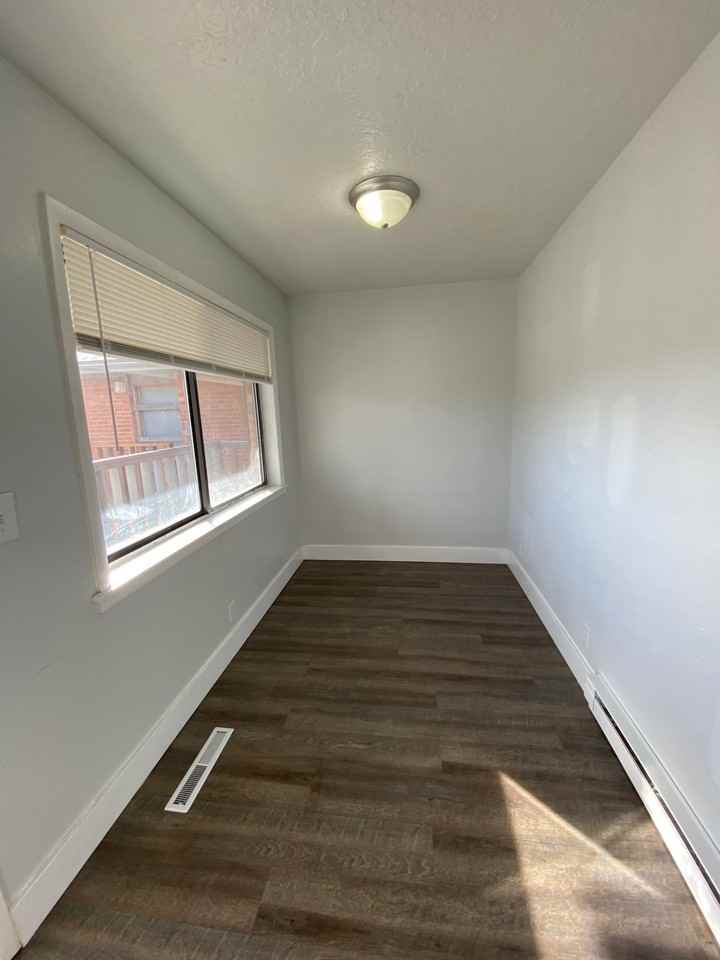 525 West Pacific Street - Photo 7 of 17