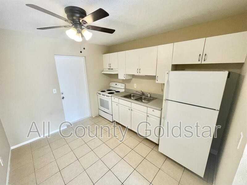 9490 Tacoma Ave #B - Photo 6 of 7