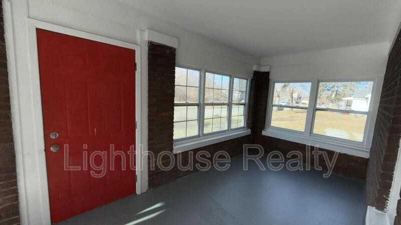 3649 Connecticut St - Photo 3 of 22