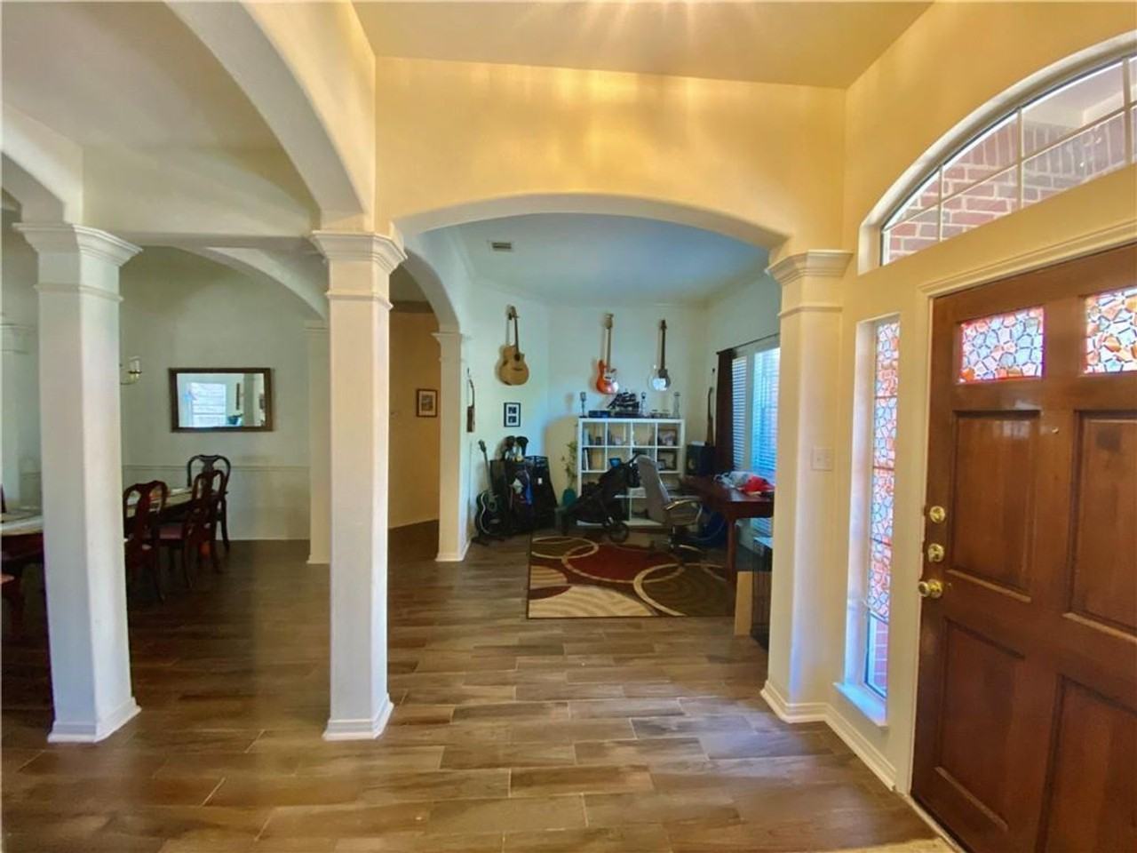 15802 Garrison Cir - Photo 4 of 19