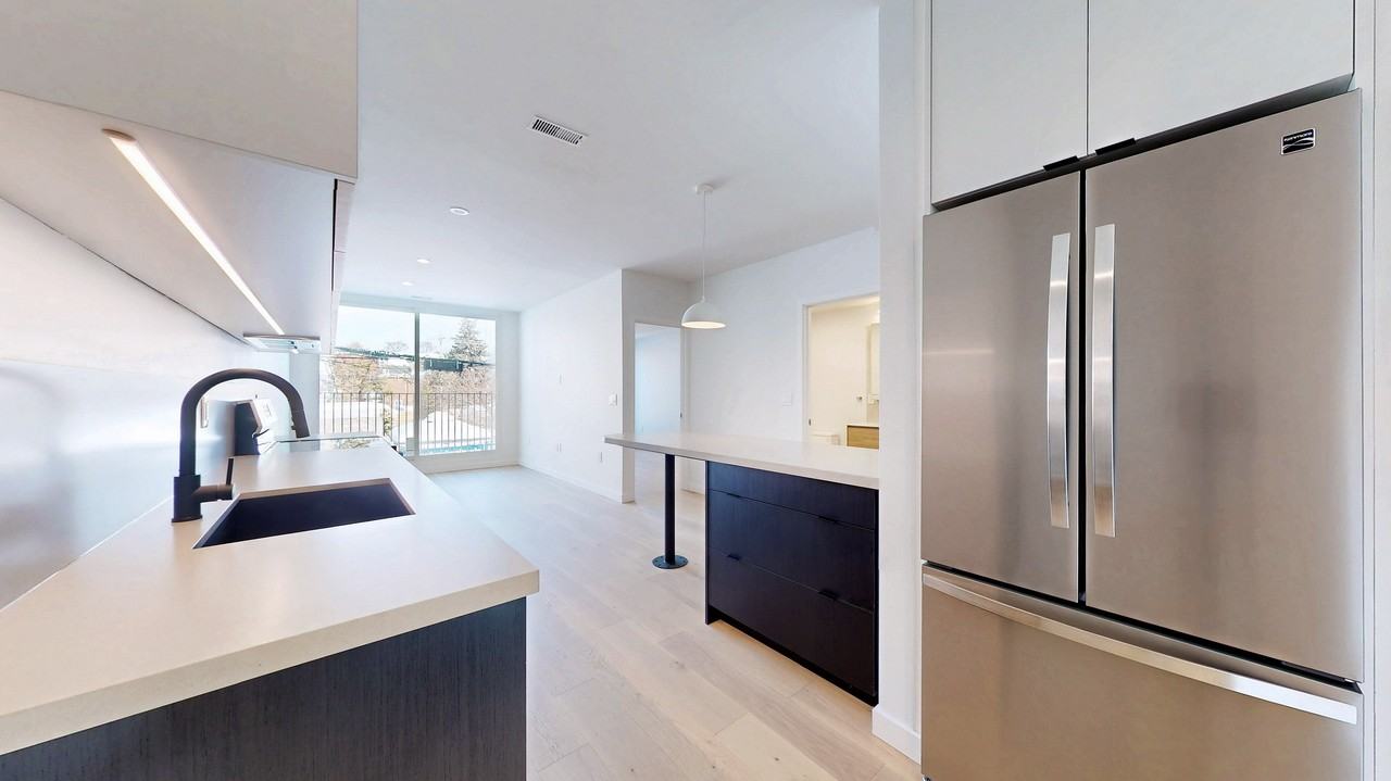 3122 Dundas Street West - Photo 2 of 16