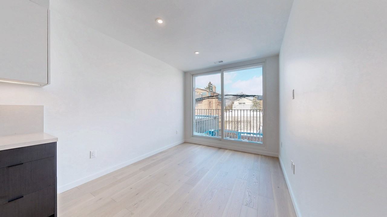 3122 Dundas Street West - Photo 4 of 16