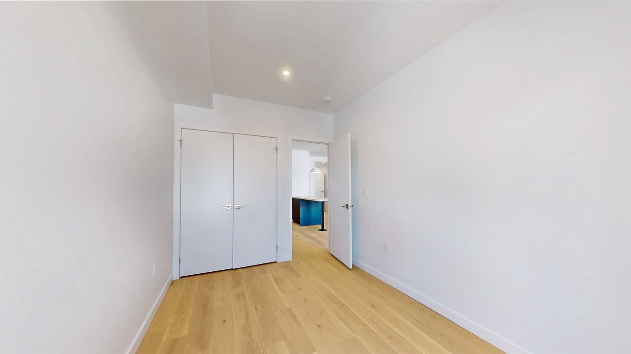 3122 Dundas Street West - Photo 7 of 16