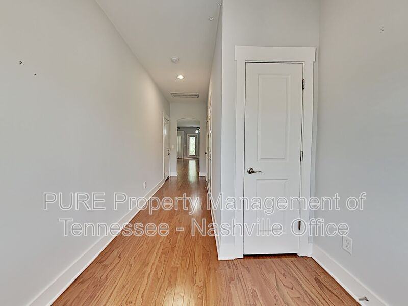 4050 Gracious Dr - Photo 5 of 32