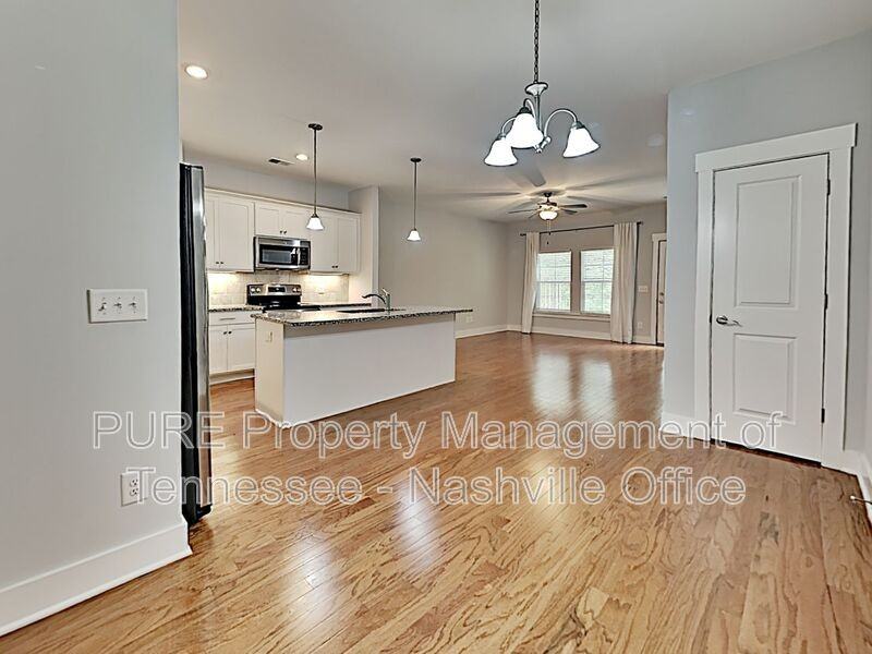 4050 Gracious Dr - Photo 7 of 32