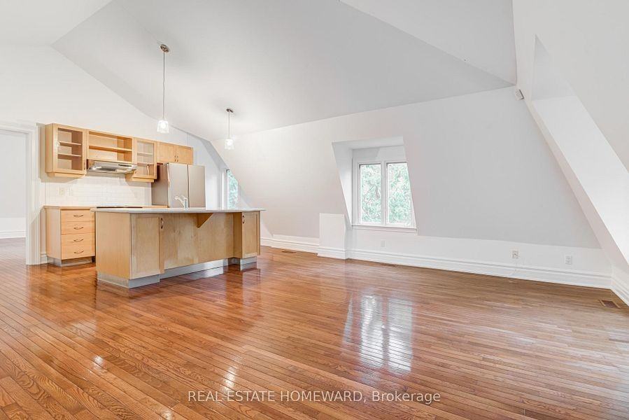 12 A Admiral Road - Photo 3 of 20