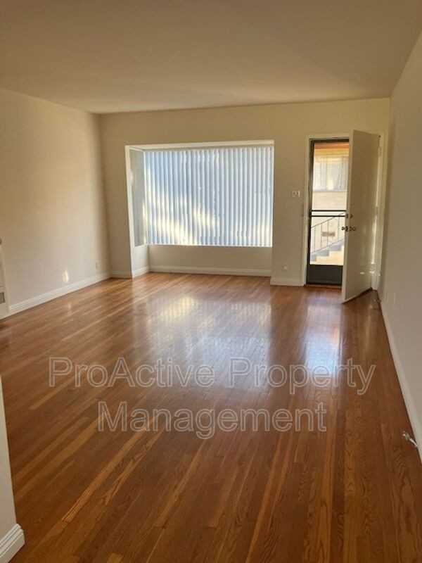 312 N Atlantic Blvd - Photo 2 of 6