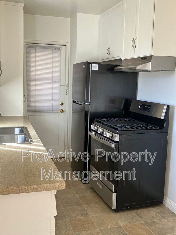 312 N Atlantic Blvd - Photo 4 of 6