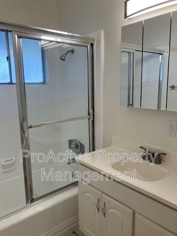 312 N Atlantic Blvd - Photo 5 of 6