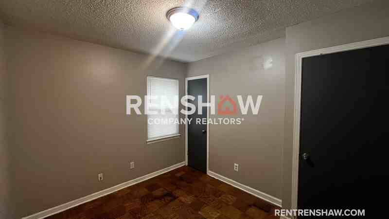 3773 Voltaire Ave - Photo 6 of 14