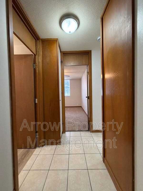 2501 N St - Photo 3 of 7