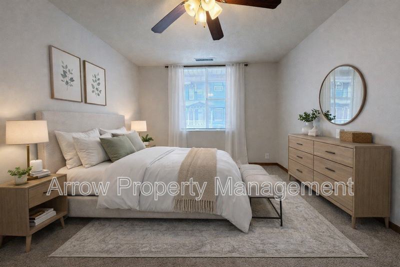 2501 N St - Photo 5 of 7