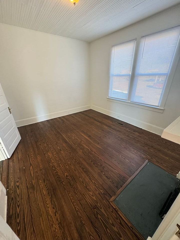 104 Calhoun St - Photo 7 of 7