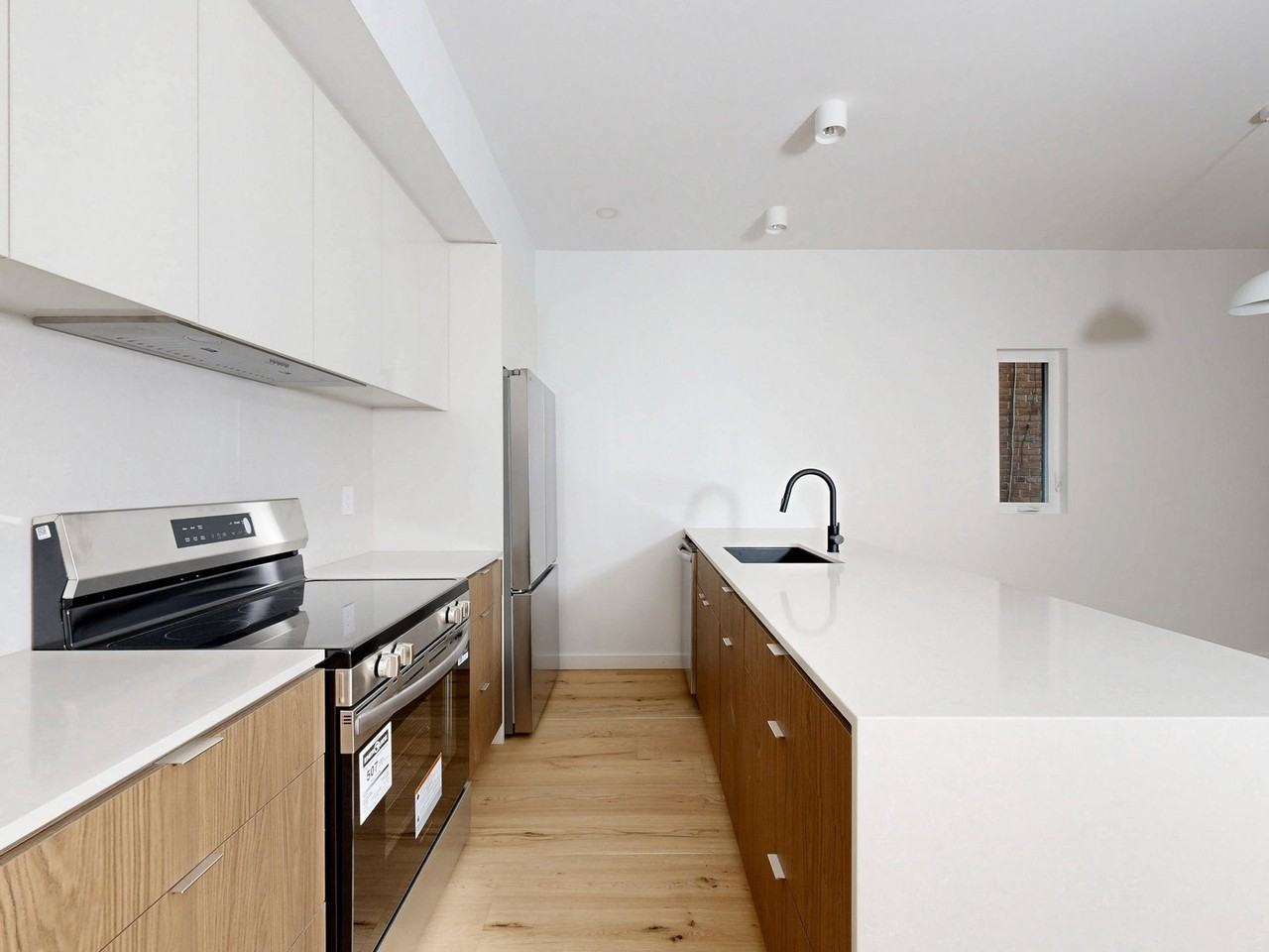 1137 Dovercourt Road - Photo 4 of 20