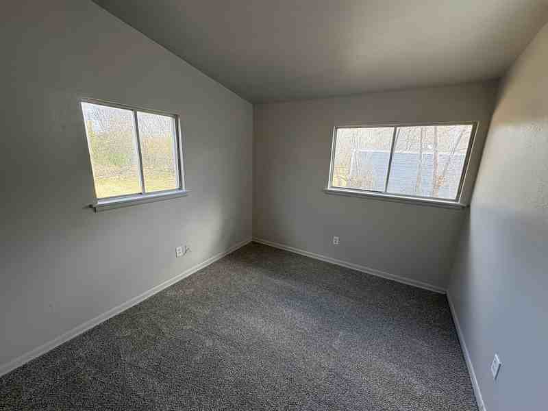 2821 E 40th Pl N - Photo 7 of 8