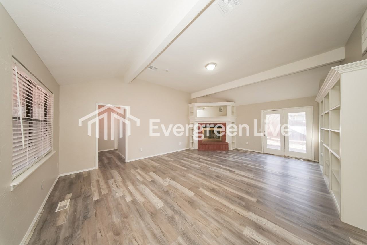 11901 Blue Moon Ave - Photo 3 of 21