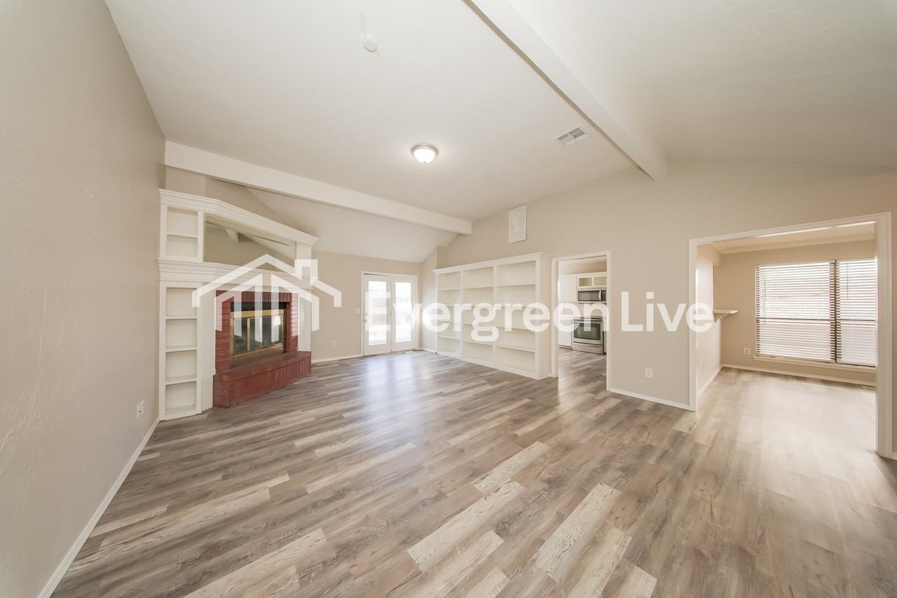 11901 Blue Moon Ave - Photo 5 of 21