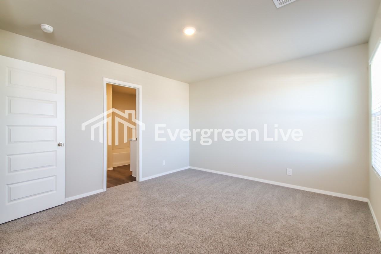 1100 W Lawton Rd - Photo 7 of 17