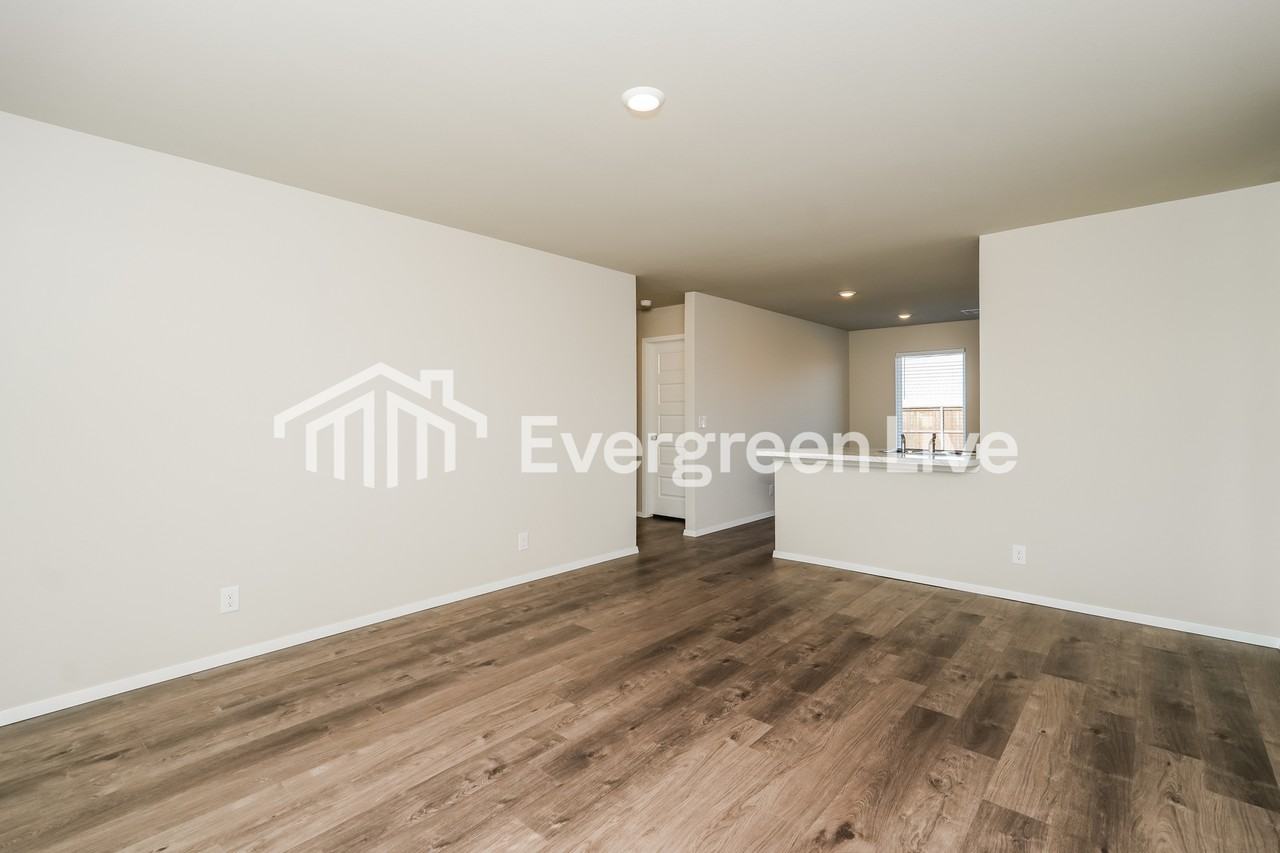 10105 E King Pl - Photo 6 of 17