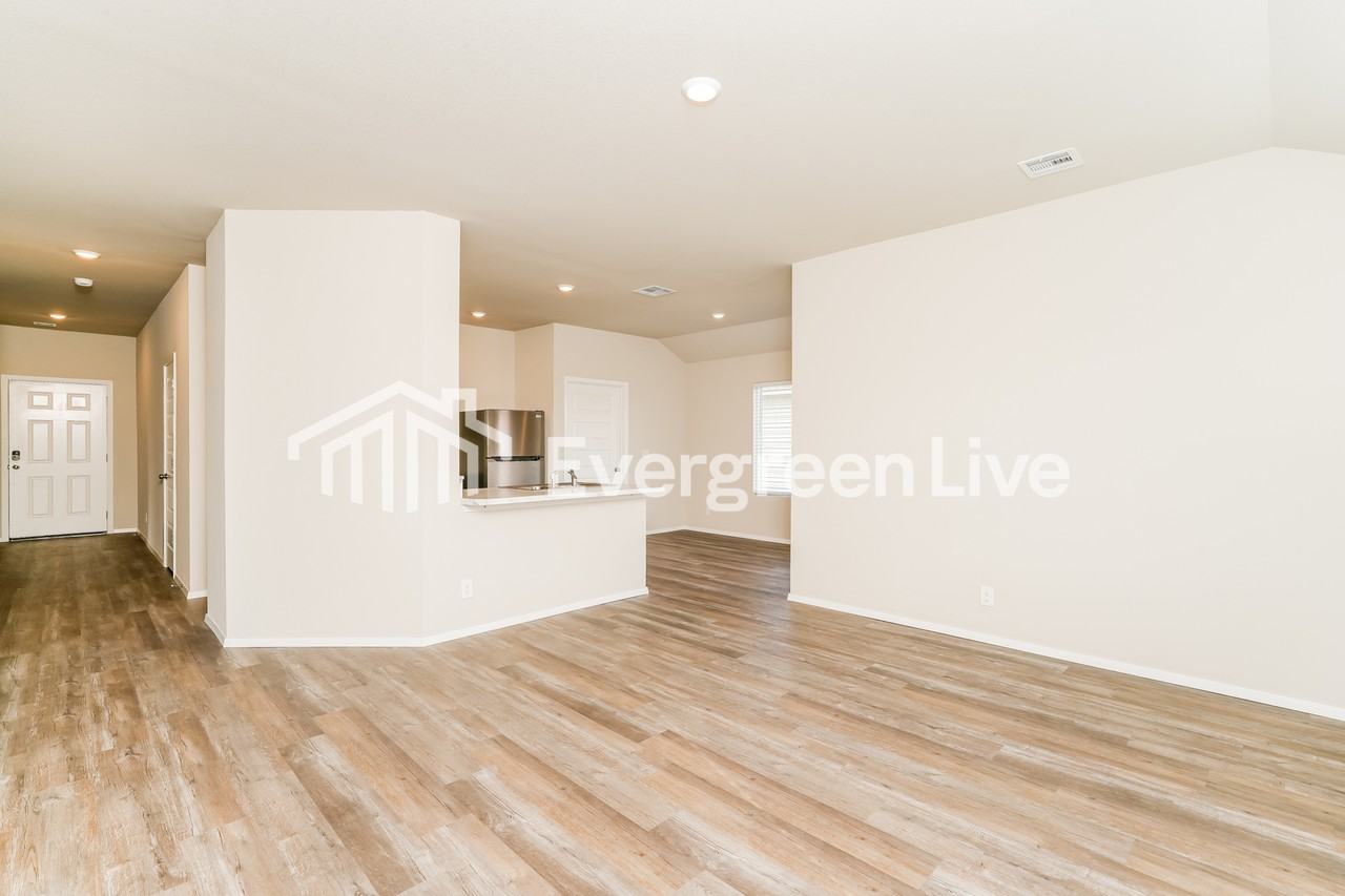 10106 E King Pl - Photo 5 of 16