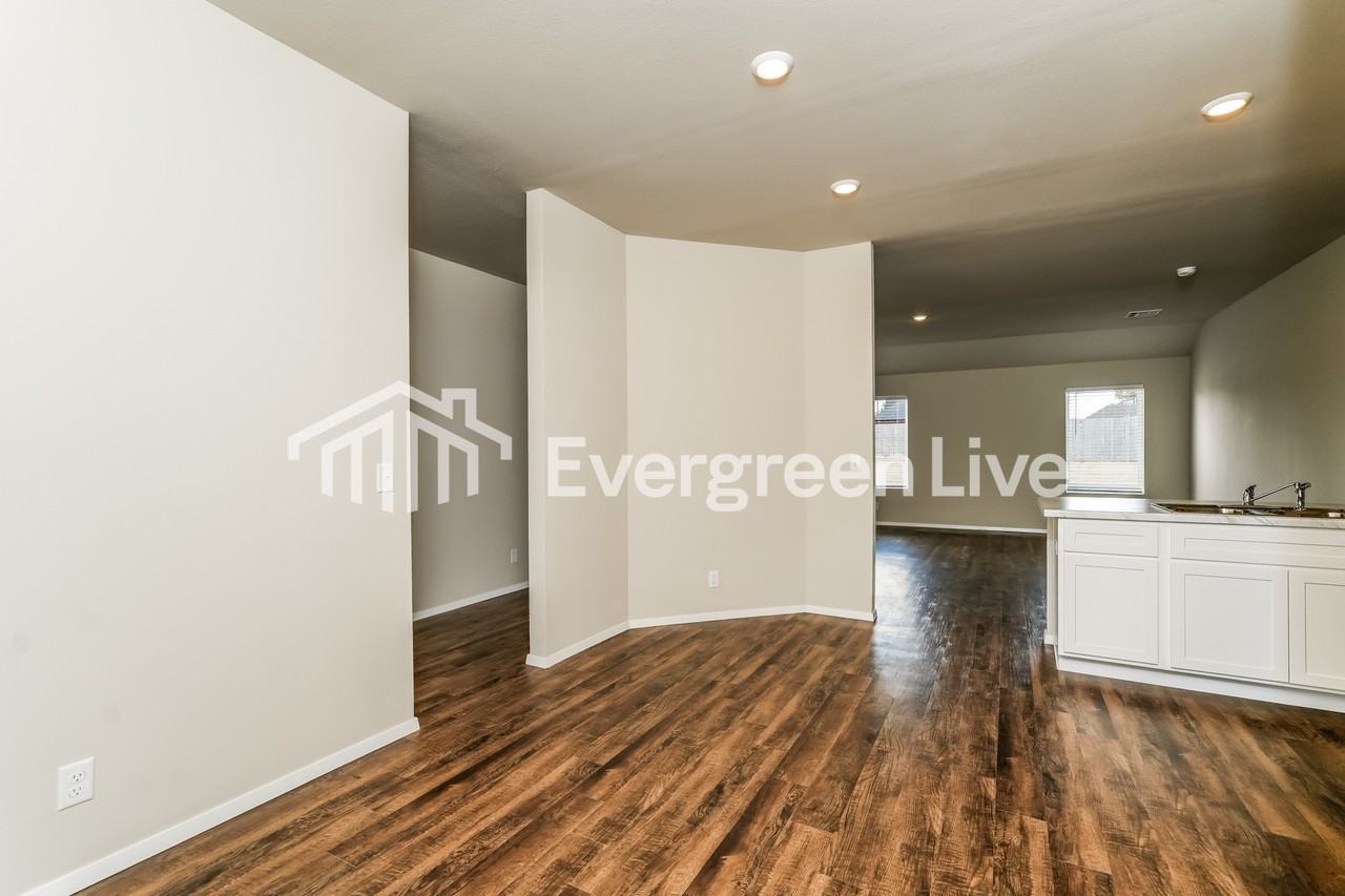 23128 S Mae Dr - Photo 6 of 17