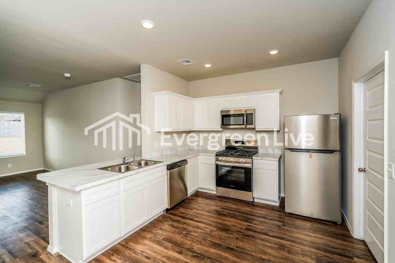 23128 S Mae Dr - Photo 7 of 17