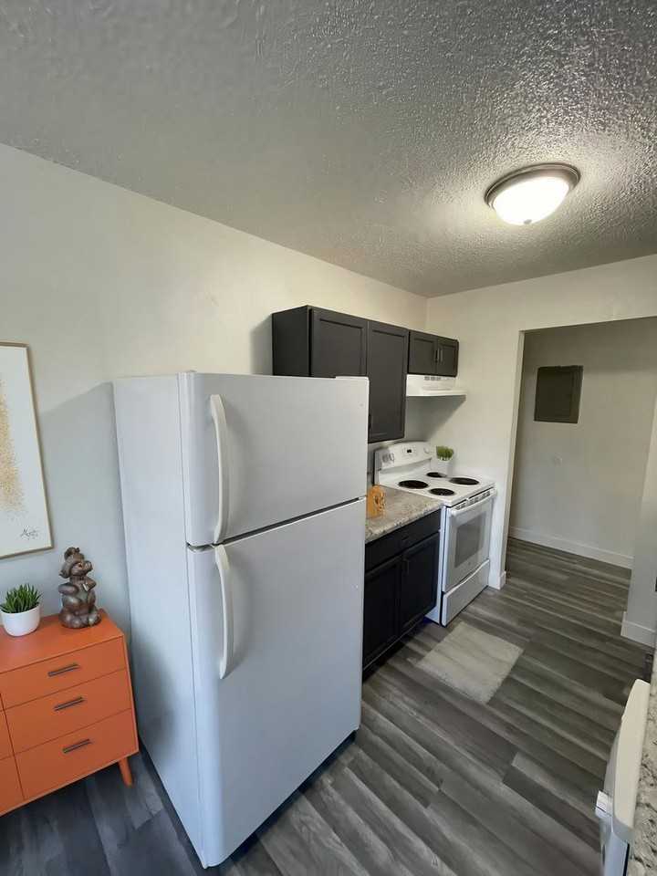 Grand Teton Estates Apartments - Photo 3 of 28