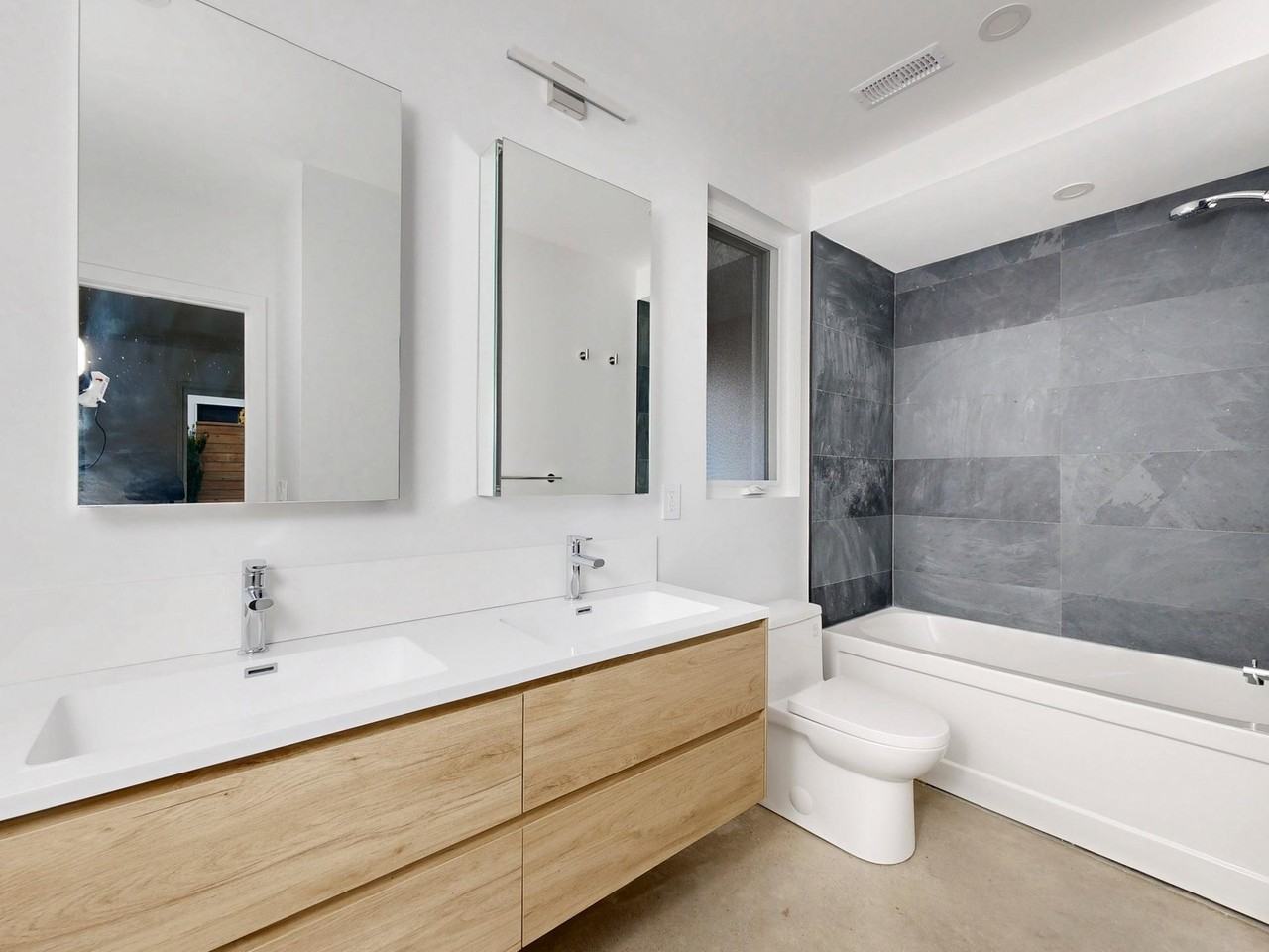 1137 Dovercourt Road - Photo 6 of 24