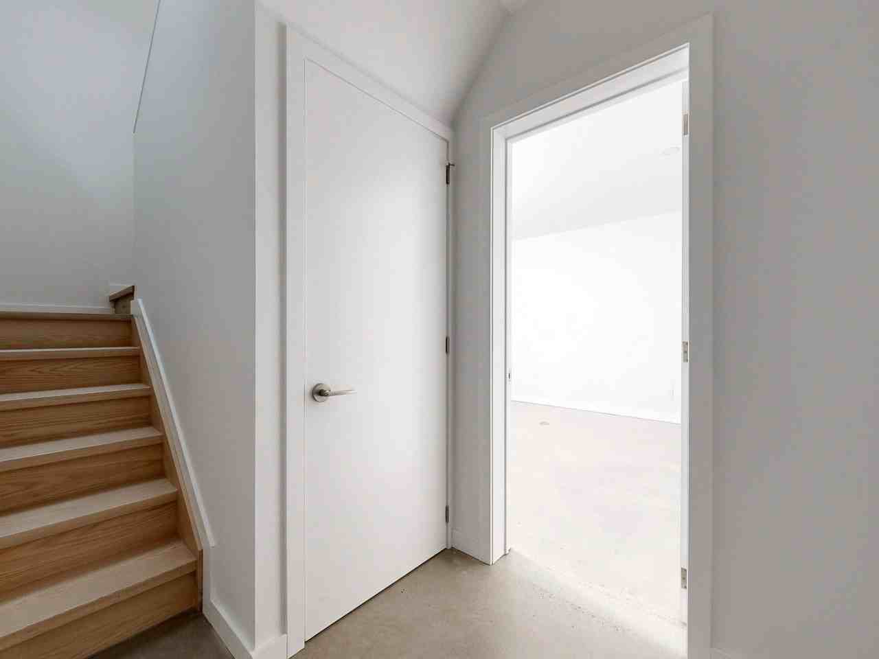 1137 Dovercourt Road - Photo 3 of 24