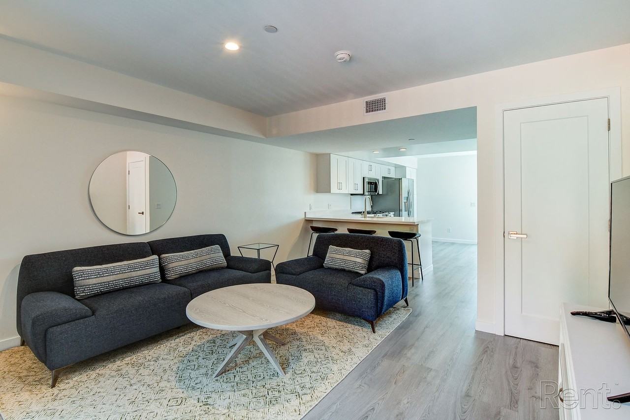 Civic Center Villas - Photo 3 of 8