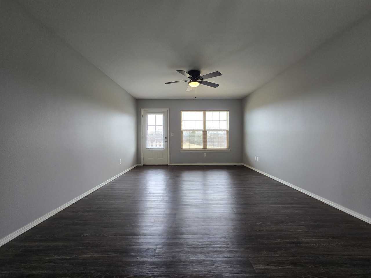 524 Welch St - Photo 2 of 16