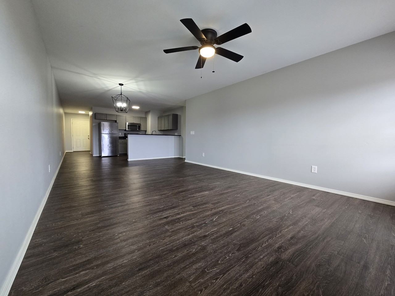 524 Welch St - Photo 3 of 16