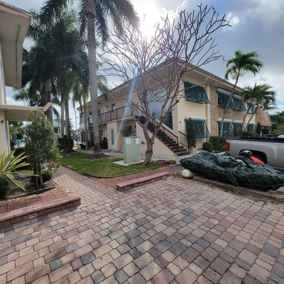 122 Isle of Venice Ft. Lauderdale, FL 33301 - Photo 2 of 8