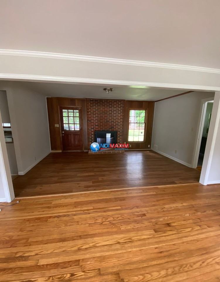 542 N Hairston Rd - Photo 2 of 18