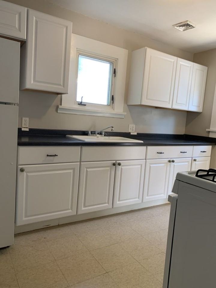 609 S Whitcomb St - Photo 5 of 24