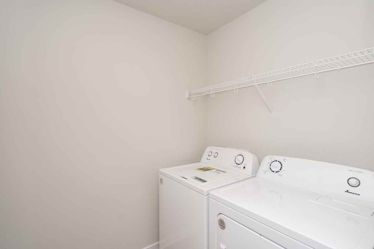 1001 35th Ct Se - Photo 2 of 5