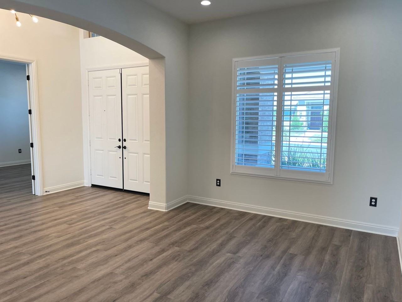 4114 Greendale Ct - Photo 5 of 26