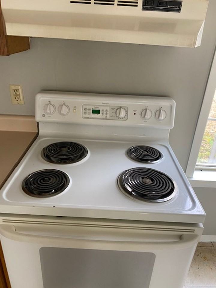 616 1/2 N Bayou Ave #J - Photo 5 of 15