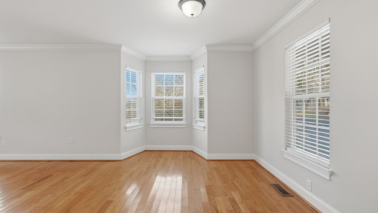 241 Mckeel Ln - Photo 6 of 16