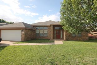 2300 Northglen Dr - Photo 1 of 1