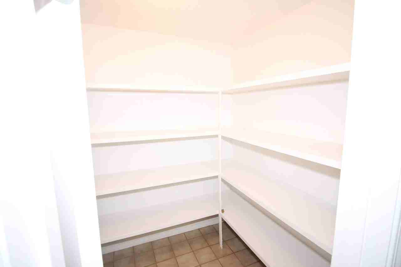 2300 Northglen Dr - Photo 7 of 20