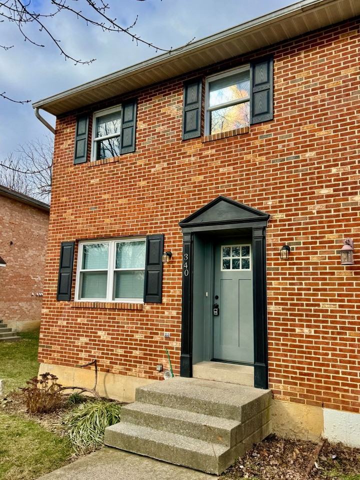 340 S Saint George St - Photo 2 of 19