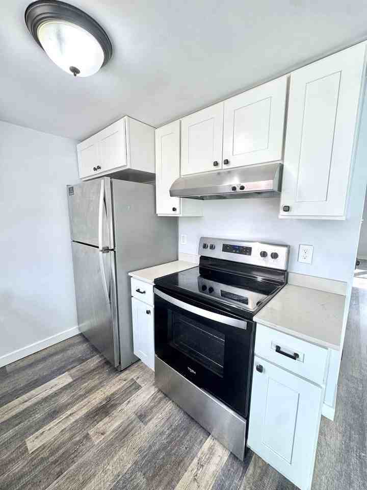 340 S Saint George St - Photo 6 of 19