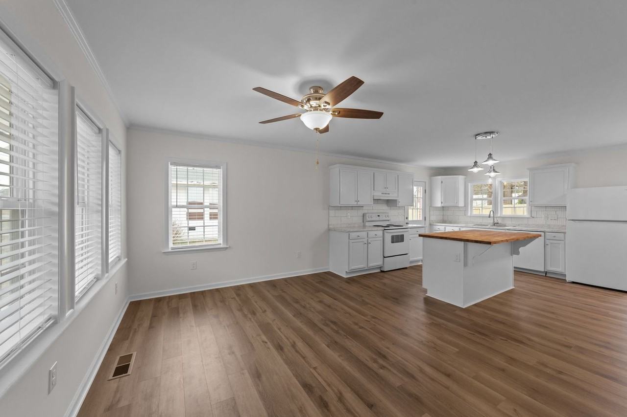 105 Shady Lane Dr - Photo 4 of 29