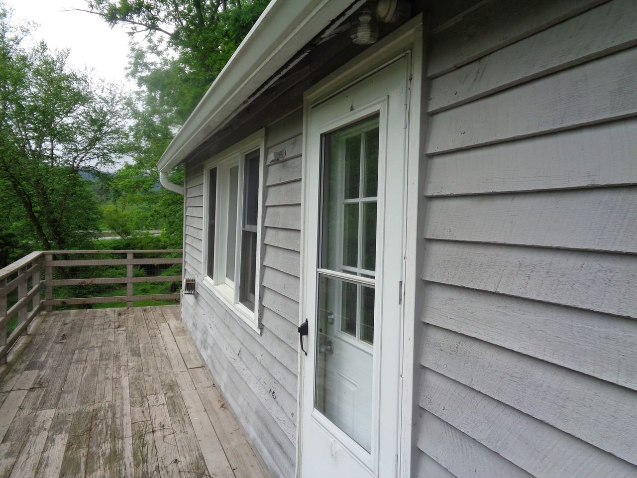 2858 Us Highway 321 N - Photo 3 of 35