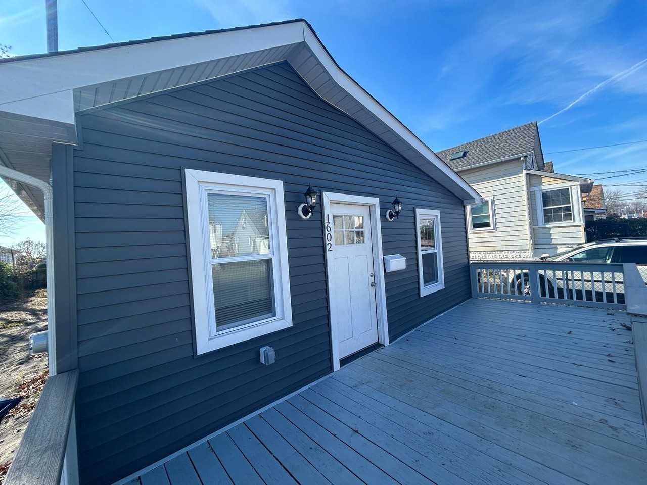 1602 Heck Ave - Photo 3 of 29