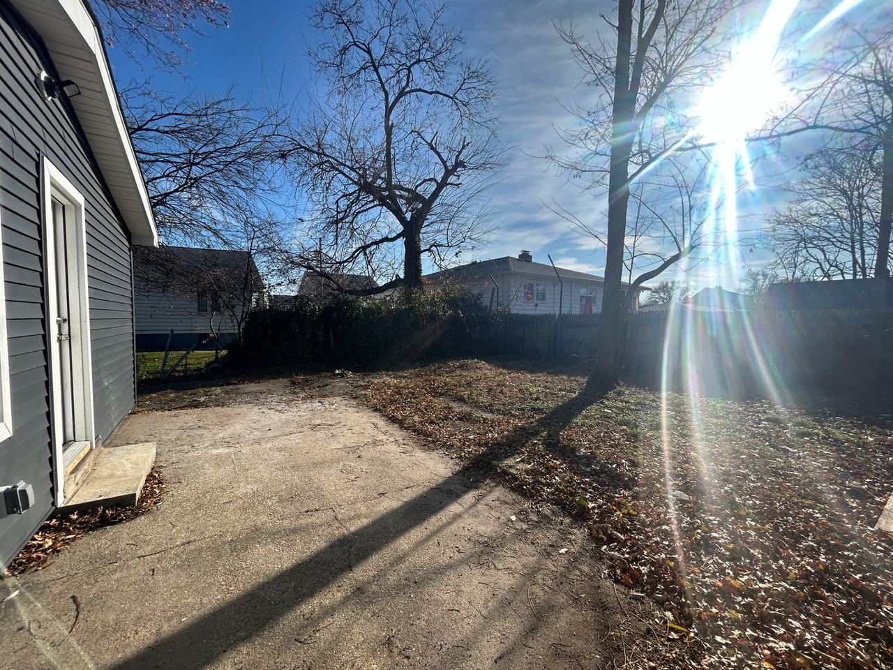 1602 Heck Ave - Photo 5 of 29