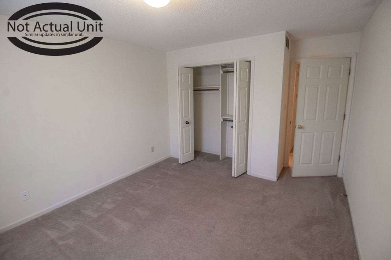 1910 Mirtle Grove Ct - Photo 6 of 28