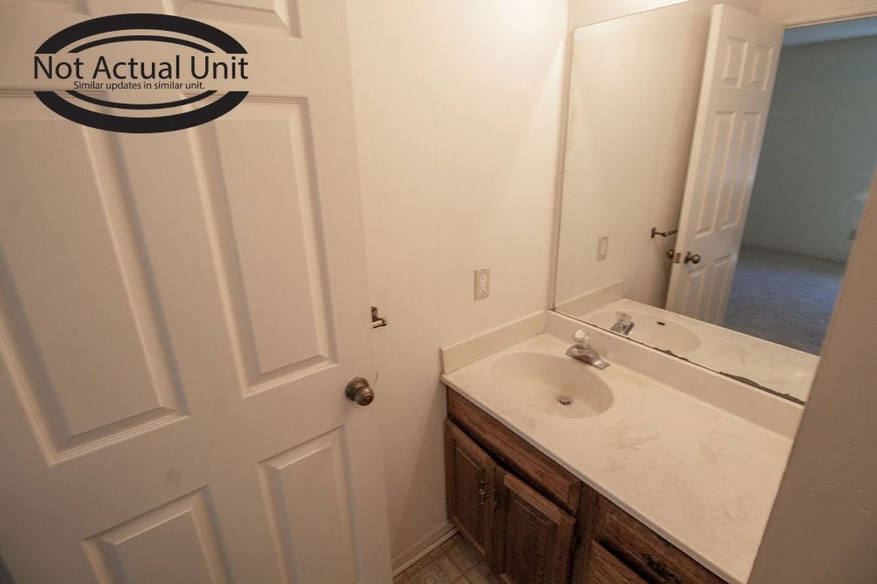 1910 Mirtle Grove Ct - Photo 7 of 28