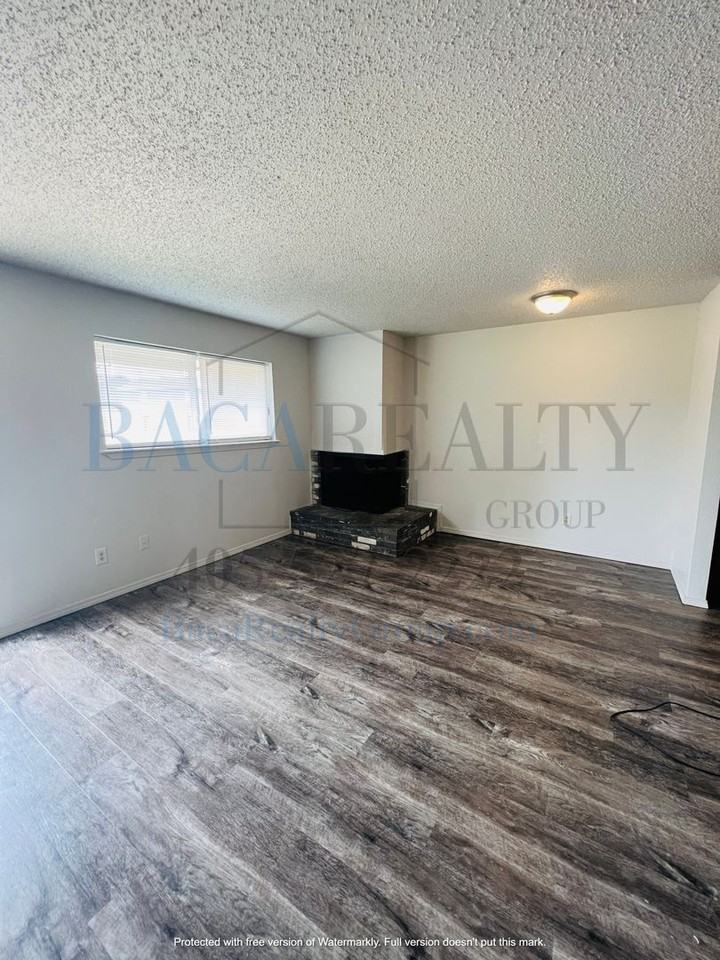 1514 Westfield Cir - Photo 3 of 15